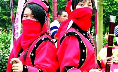 Surorile “Kung Fu” organizeaza un turneu de arte martiale pentru a-si gasi soti