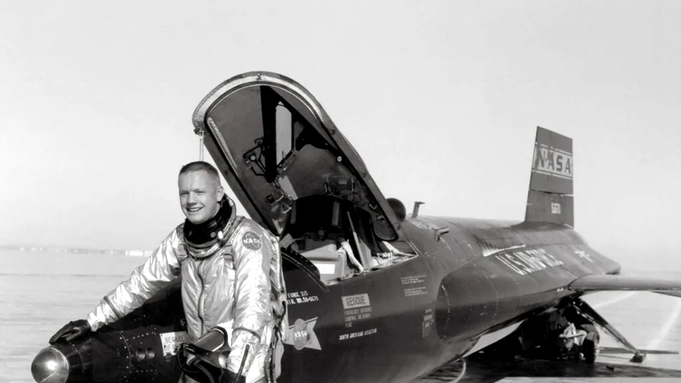 Test de cultură generală. Cum era Neil Armstrong să piardă zborul spre Lună?