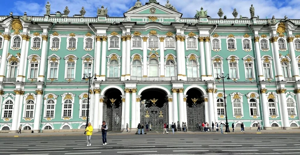 Muzeul Ermitaj din Sankt Petersburg, o odisee atemporală. O legiune de peste 70 de pisici îl păzește de rozătoare