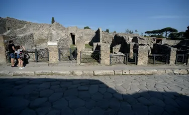 O nouă alee pe care se află case cu balcoane intacte a fost descoperită în Pompeii