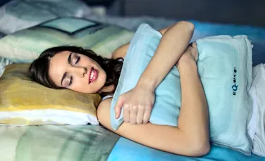 De ce ar trebui să dormim, în loc să învățăm? Un studiu arată cum îmbunătățește somnul învățarea
