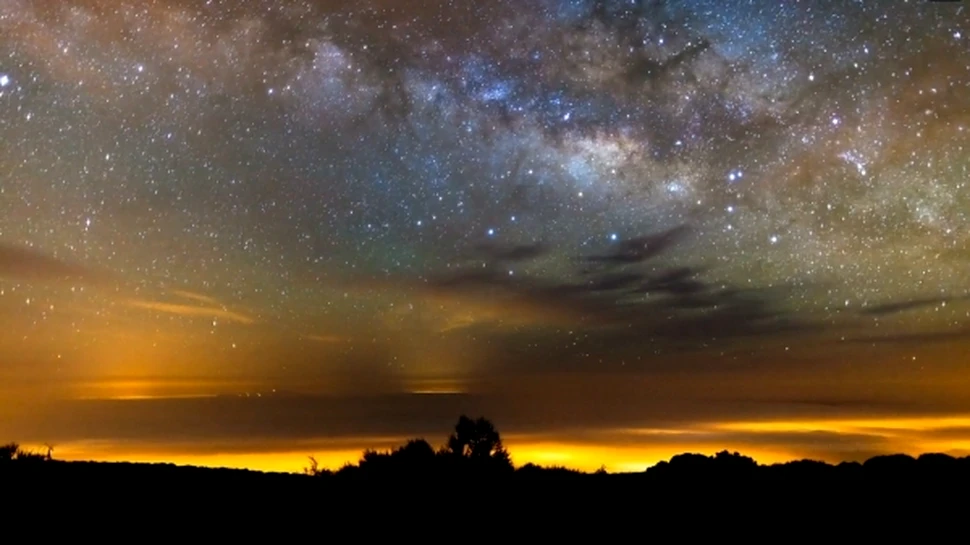 O mare parte dintre galaxii îşi schimbă forma pe măsură ce îmbătrânesc