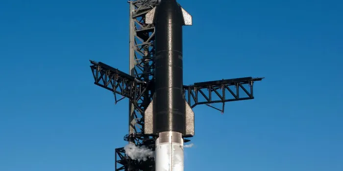 SpaceX a lansat Starship, dar cea mai puternică rachetă din lume a explodat la scurt timp după decolare