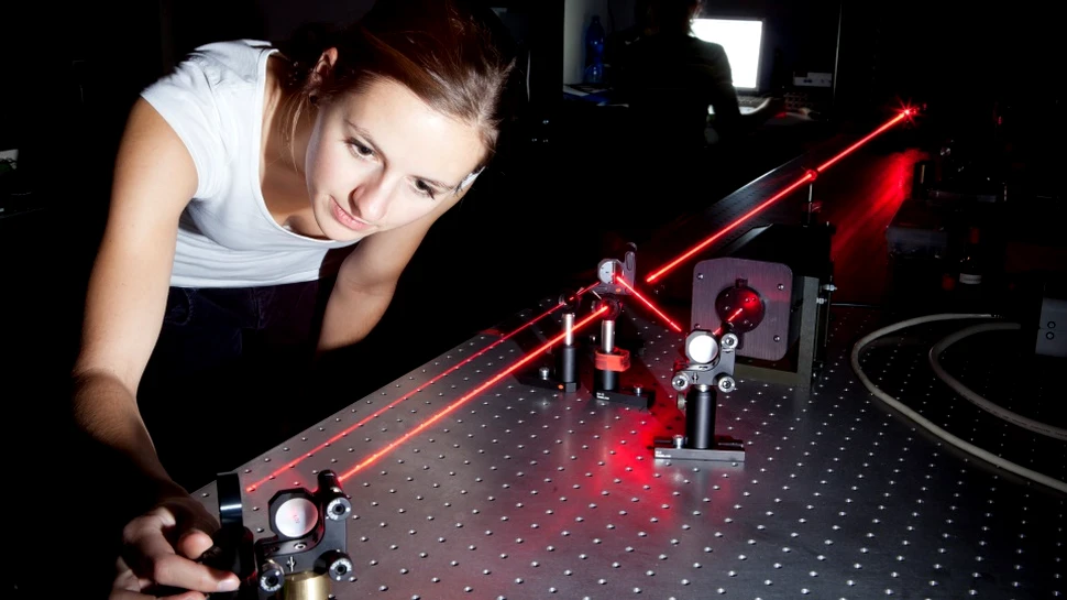 ”Lumea cuantică” nu este ceva atât de inabordabil, ba dimpotrivă. O experimentezi în fiecare moment când vezi, atingi sau miroşi