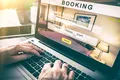 Amendă de proporții pentru platforma de turism Booking