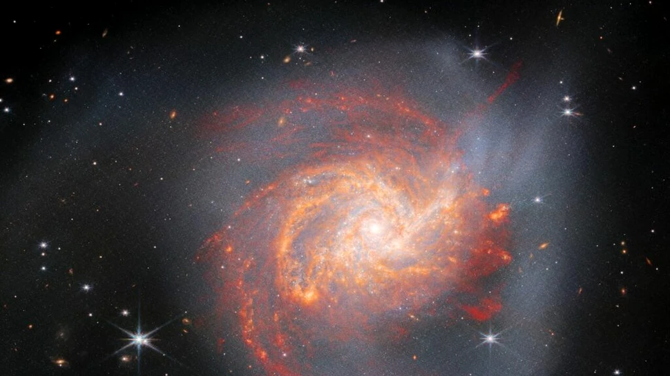 Rămășițele unei coliziuni galactice, surprinse de Telescopul Webb
