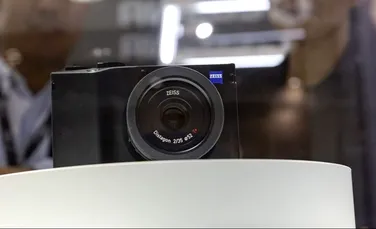 Zeiss ZX1 este disponibilă pentru precomenzi. Ce oferă camera mirrorless full-frame de 6.000 de dolari