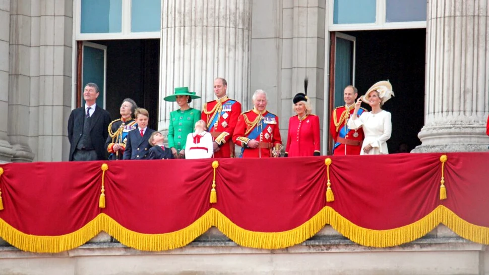 Guvernul britanic ar fi intervenit pentru a proteja familia regală