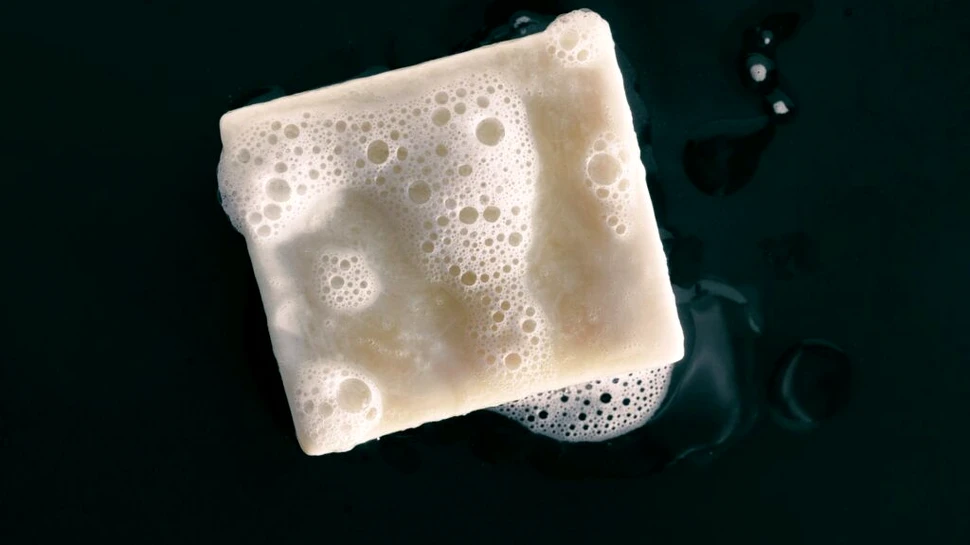 Baterii cu viață mai lungă, create cu ajutorul săpunului