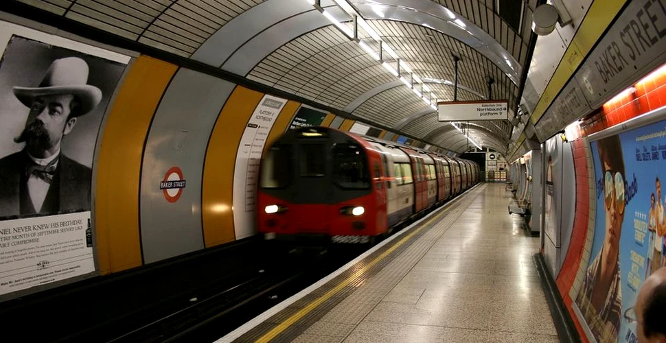Automate care eliberează povestiri scurte, la metroul din Londra