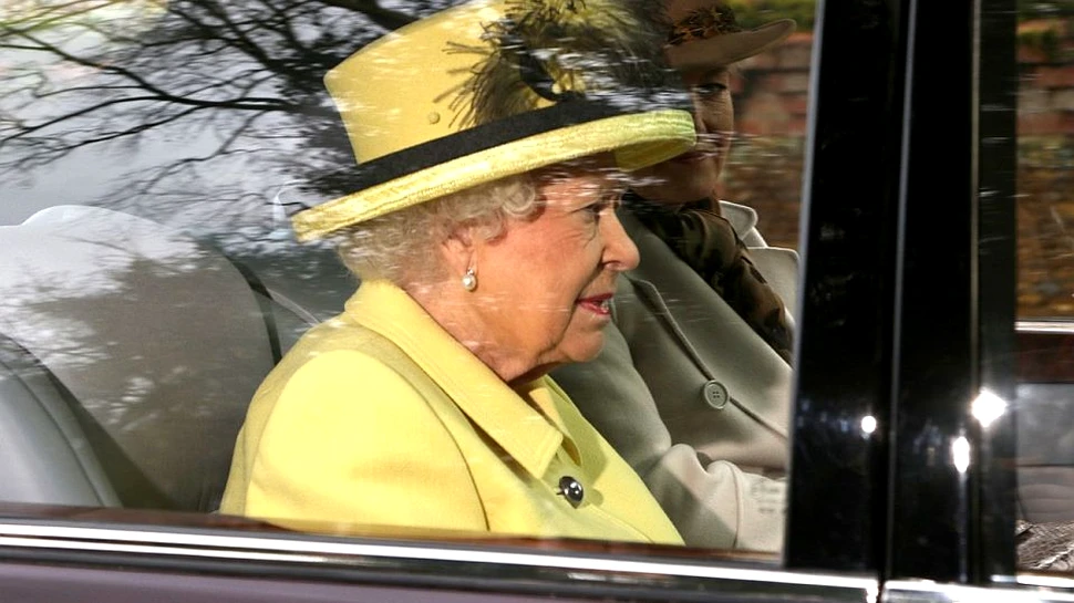 Regina Elisabeth II, bănuită că i-ar fi acordat un nou titlu lui William pentru a compensa ”Megxit”