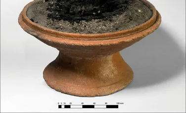 Cum miroseau ritualurile religioase din Roma Antică: „Este o invitație adresată zeilor și este, de asemenea, un fel de purificare”