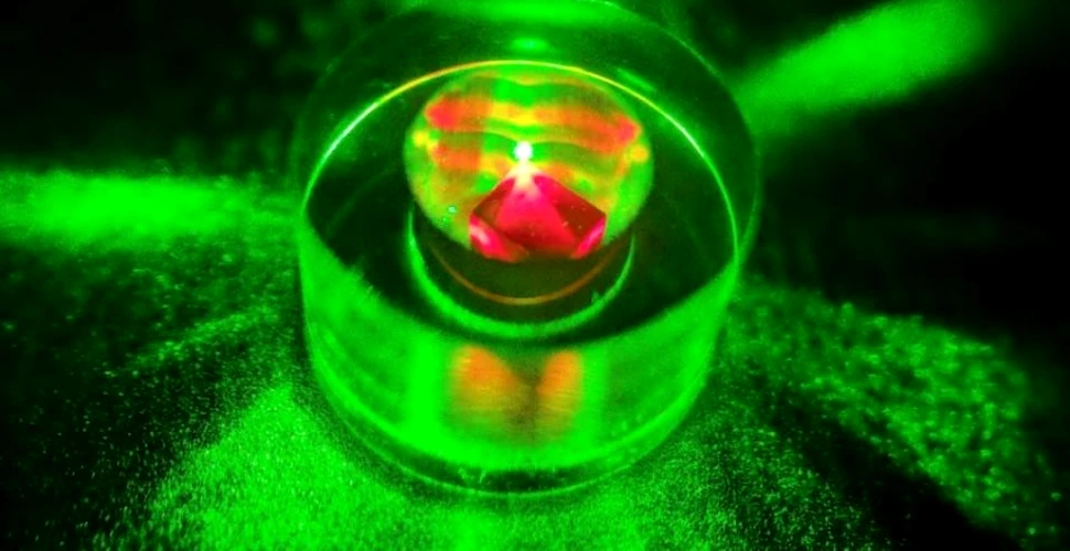O premieră în ştiinţă care poate revoluţiona tehnologia şi poate avea cel puţin succesul laserului: primul maser a putut fi creat la temperatura camerei