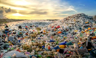 Poluarea cu plastic ar putea fi redusă cu 80% până în 2040, potrivit ONU