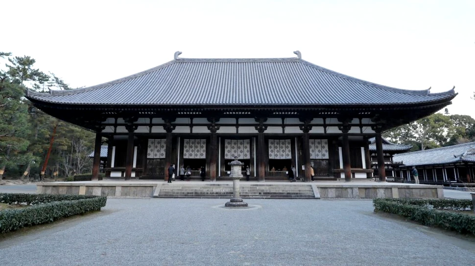 Un adolescent și-a scrijelit numele pe o comoară națională a Japoniei