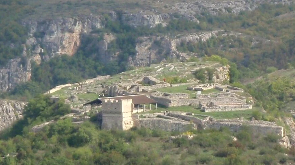 O monedă de aur medievală, găsită într-o fortăreață din Bulgaria, ar înfățișa un împărat bizantin