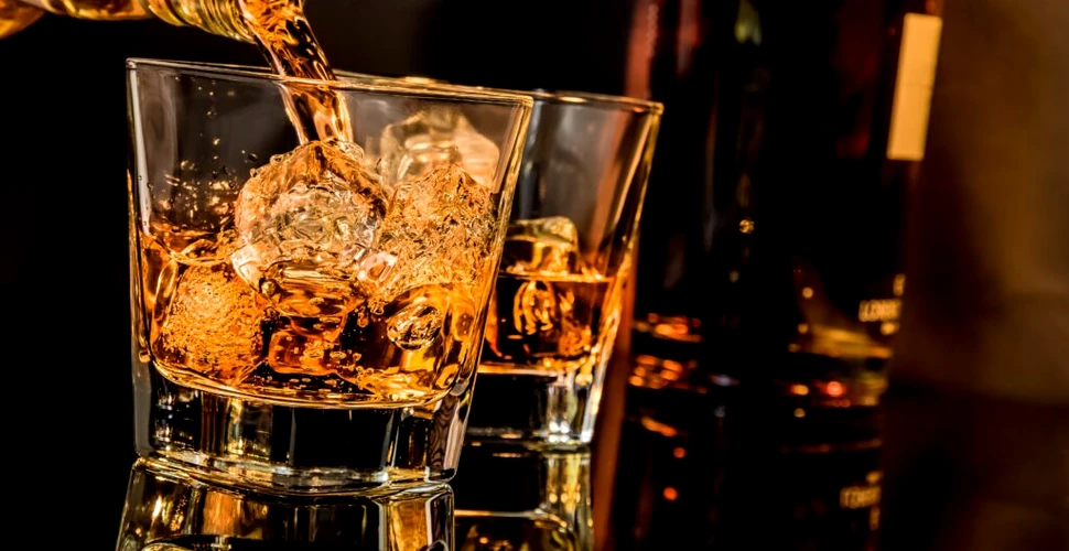 Un hotel irlandez a lansat un cocktail de 1.000 de lire sterline care „schimbă viața”