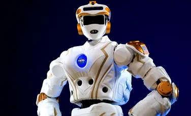 NASA trimite roboţii umanoizi la facultate