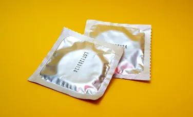 Sute de mii de prezervative uzate au fost reambalate pentru a fi vândute din nou