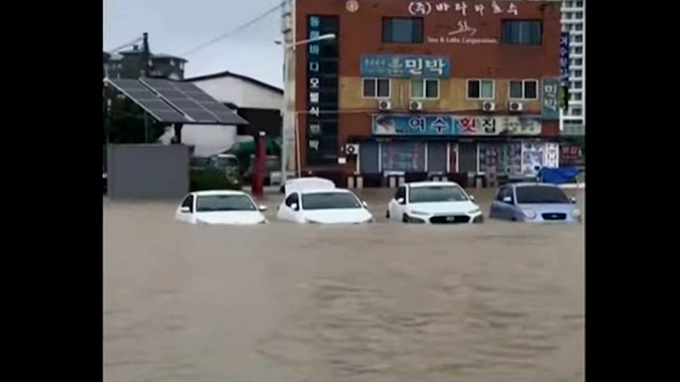 Coreea de Sud, lovită de taifunului Mitag. Cel puţin şapte morţi – VIDEO