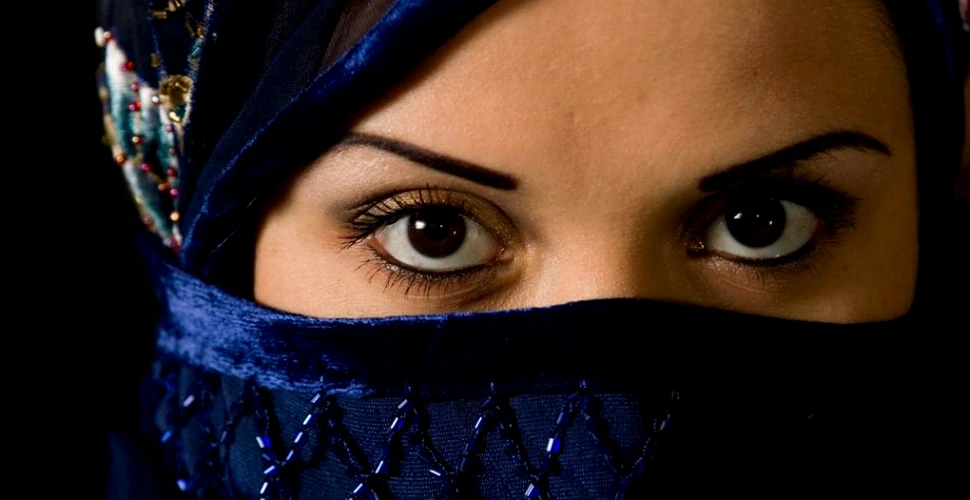Ghidul femeilor din Statul Islamic. Ce trebuie să facă tinerele de 16 ani?