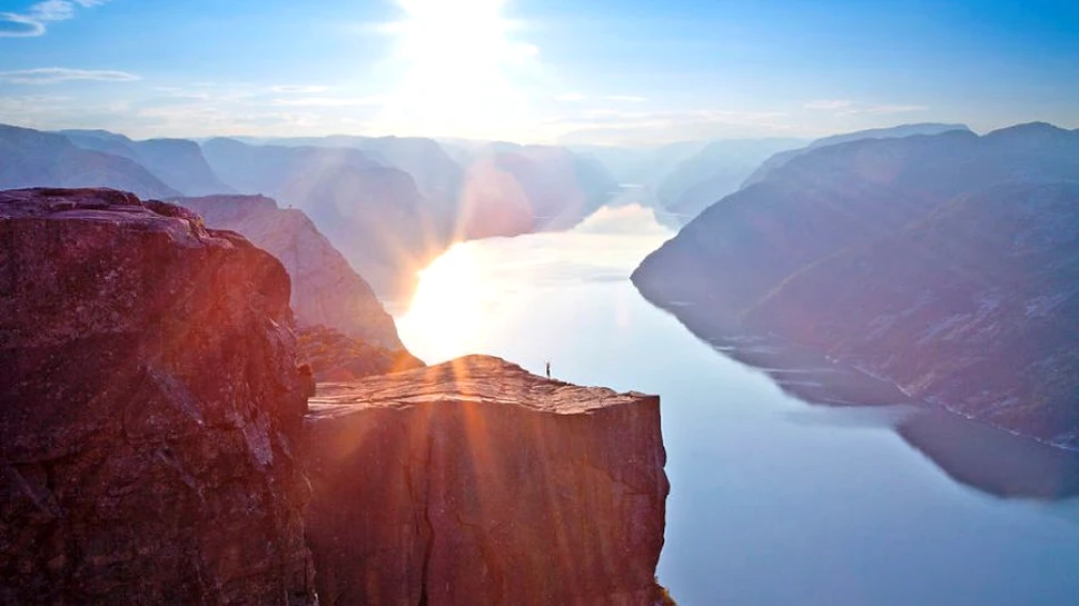 Frumuseţea de la capătul lumii. A călătorit 12 ani prin Norvegia şi a surprins magia naturii în imagini spectaculoase – GALERIE FOTO