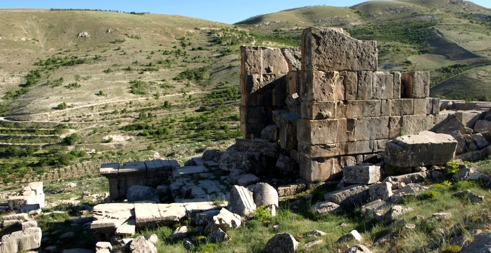 Secretele unui templu roman din Liban, descoperite după ce secole la rând situl a fost distrus şi jefuit de cotropitori şi vânători de comori – GALERIE FOTO