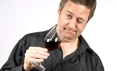 Mit spulberat: mult-lăudatul compus „miraculos” din vinul roşu nu are efectele care i se atribuiau