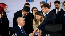 Gestul ciudat făcut de Erdogan față de Macron la summitul din Albania