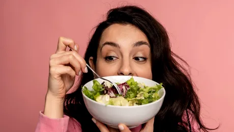 Vegetarienii au șanse mai mici să trăiască până la vârsta de 100 de ani, indică un studiu