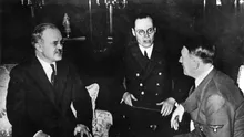 Capcanele pe care Hitler și Stalin și le-au întins reciproc