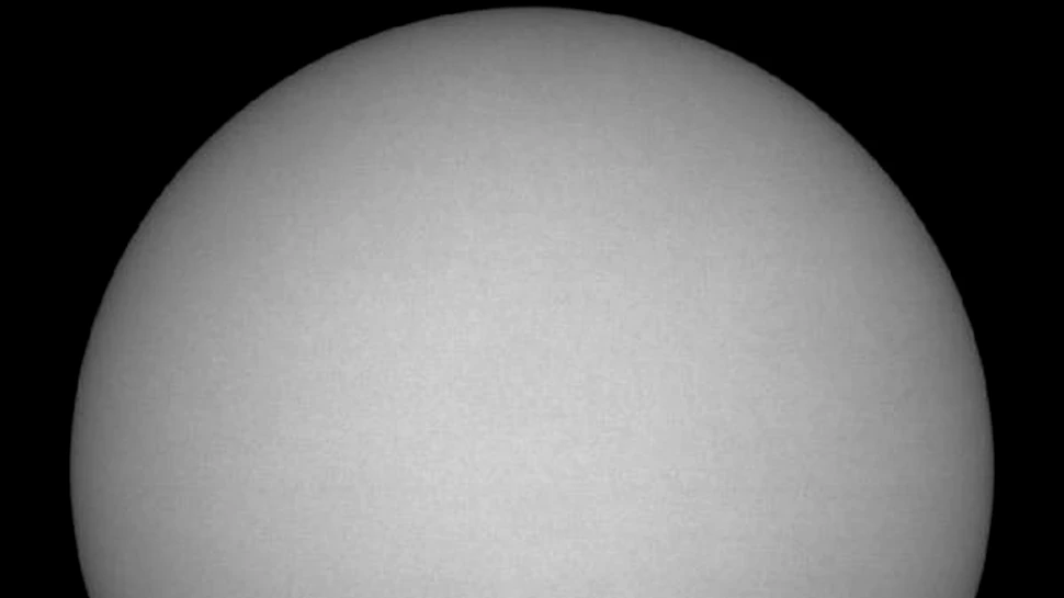 Petele solare au disparut in mod inexplicabil