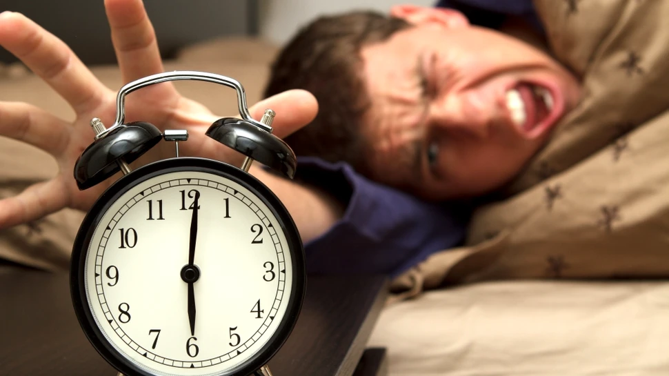 Somnul de week-end poate fi extrem de RĂU. Oamenii de ştiinţă ne avertizează să nu dormim mai mult în vacanţă