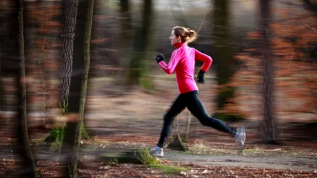 Trei minute de sprint sunt mai eficiente decât 90 de minute de exerciții moderate, indică un studiu