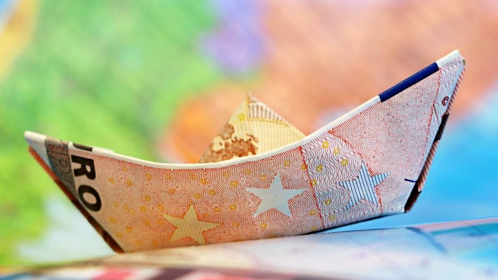 Românii, cei mai săraci europeni atunci când vine vorba de averea financiară