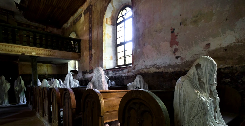 Povestea din spatele celebrelor fantome dintr-o biserică din Cehia-Galerie Foto