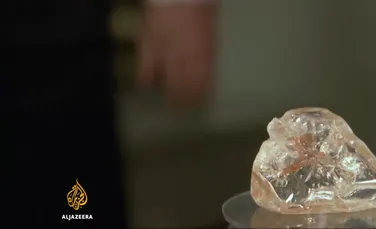 Unul dintre cele mai mari diamante din lume a fost vândut la licitaţie pentru o sumă fabuloasă