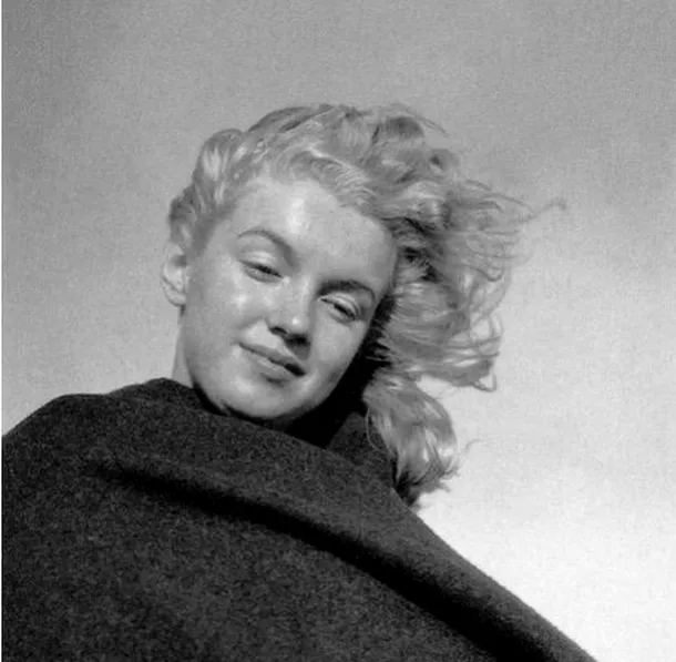 Marilyn Monroe fără fard. Fotografiată de iubitul ei, la 20 de ani, pe vremea când nu era sex simbol