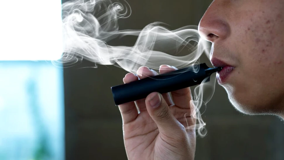 Institutul Național de Sănătate Publică: Țigările electronice și cele cu tutun încălzit, la fel de toxice ca țigările clasice
