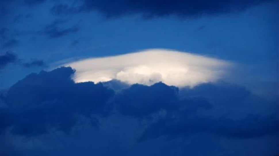 Cerul s-a desfacut, la propriu, deasupra Moscovei (video)