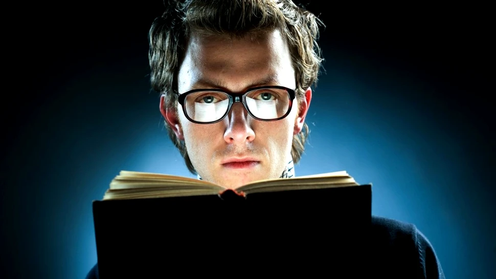 Oamenii care, în mod constant, punctează greşelile gramaticale comise de cei din jur sunt mai … ticăloşi, afirmă oamenii de ştiinţă – FOTO+VIDEO