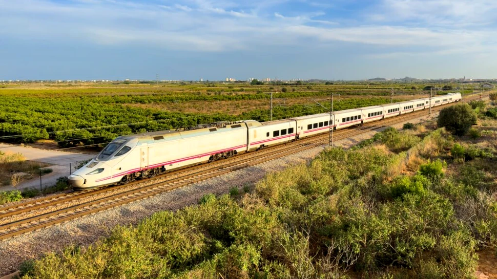 De ce au scăzut prețurile biletelor de tren în Spania?