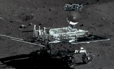 Roverul chinez Yutu-2 a descoperit într-un crater ”un gel cu un luciu misterios”