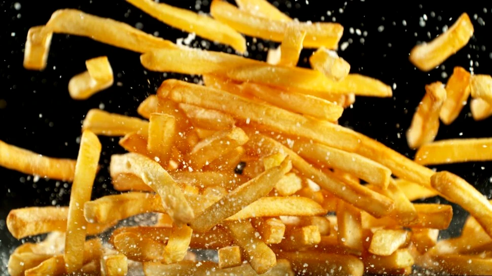 Iată ce salariu primesc angajații din marile restaurante fast-food în România