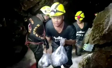 Scafandrul britanic care a salvat băieţii blocaţi în peştera din Thailanda, CAPTIV 24 de ore sub pământ