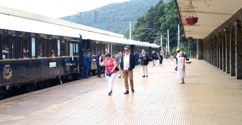 Orient Express, trenul de lux, a oprit şi în acest an în gara din Sinaia