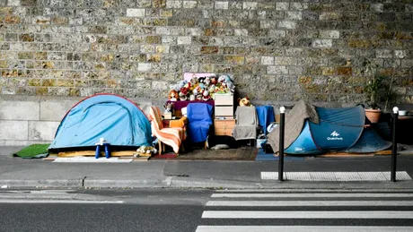 Oamenii fără adăpost din Paris, mutați în alte orașe înainte de Jocurile Olimpice