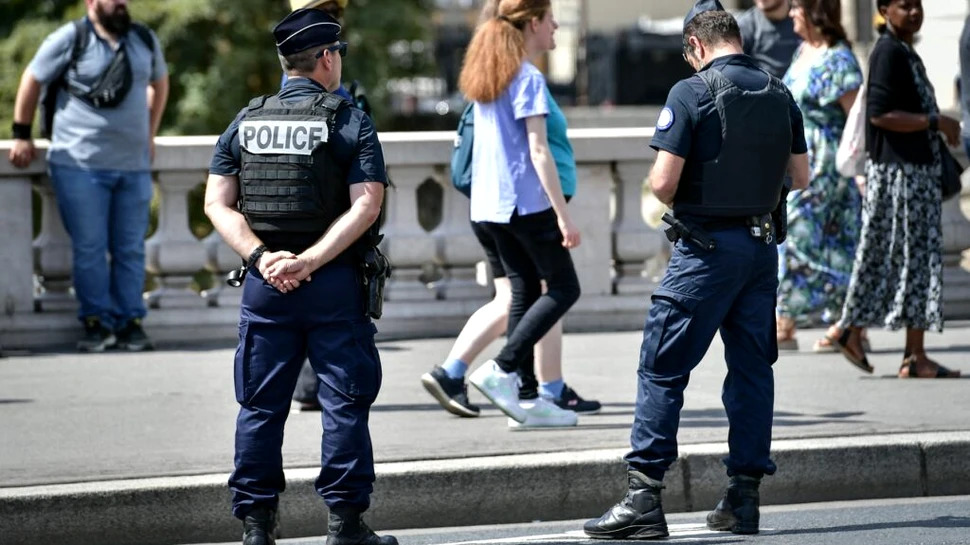 Zeci de mii de garduri au împânzit Parisul înainte de începerea Jocurilor Olimpice