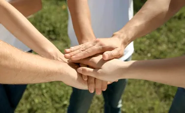 Conexiunile sociale ne schimbă microbiomul, sugerează un studiu