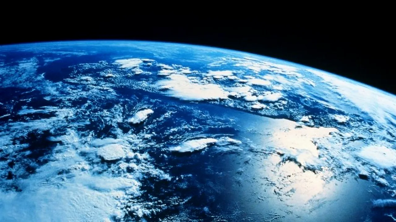 1-earthstratosphere 